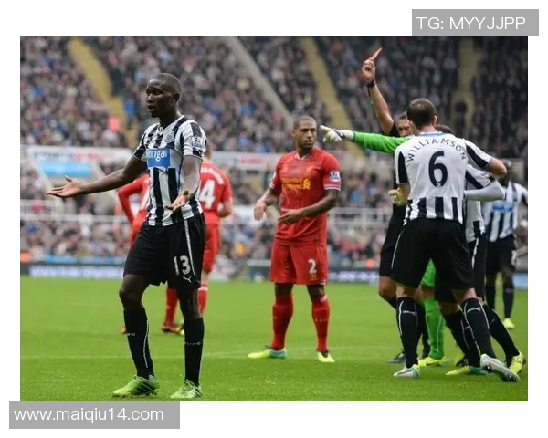 英超传奇黄敏专访回顾其辉煌足球生涯与心路历程