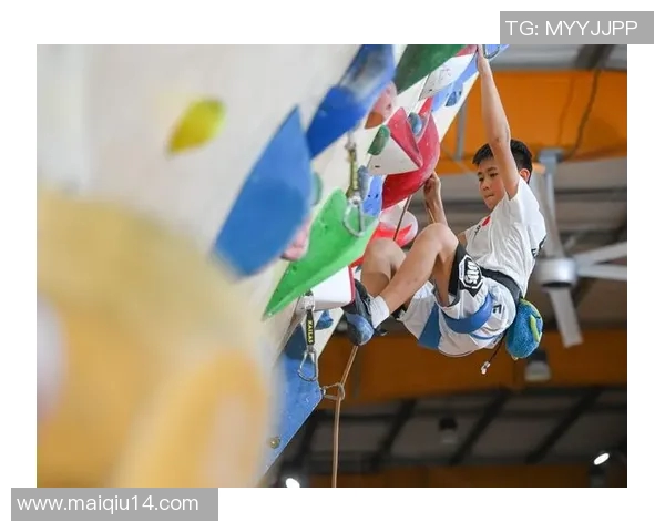 成都攀岩队意识争议引发运动攀岩热议与体育发展思考 成都攀岩队意识争议引发运动攀岩热议与体育发展思考